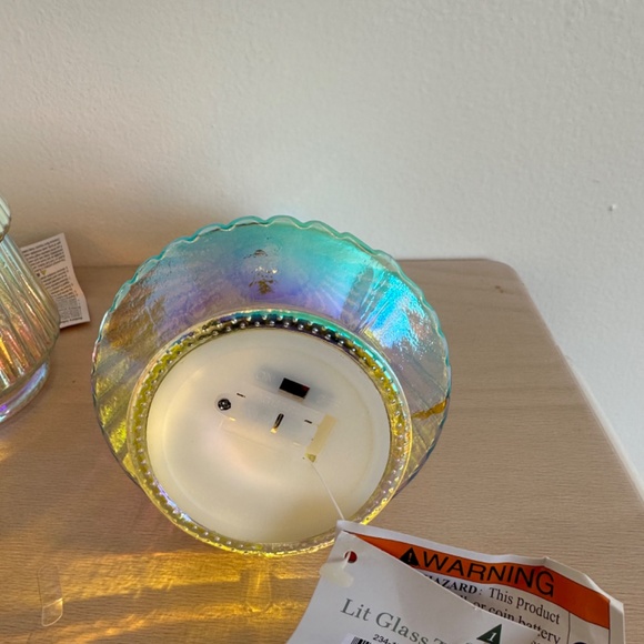 Glass light up iridescent Christmas trees - Picture 4 of 4